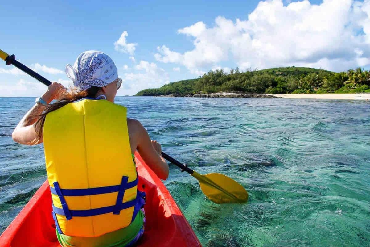 Вилла Mana Lagoon Backpackers Экстерьер фото